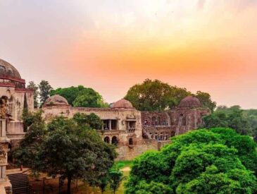 Hauz Khas Complex